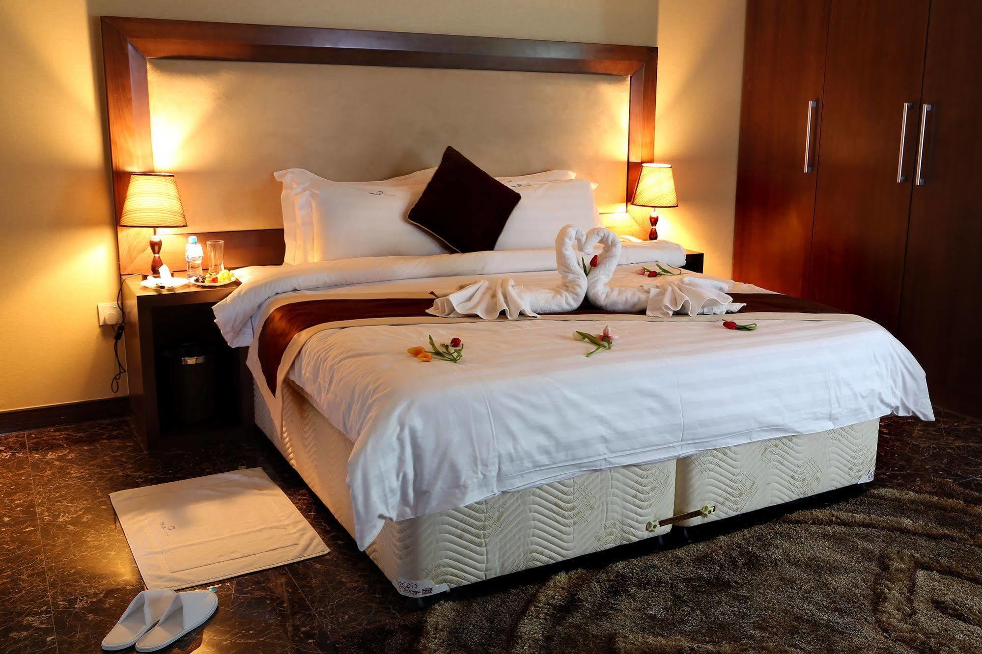 Belle Tower Luxury Apartments Manama Eksteriør billede